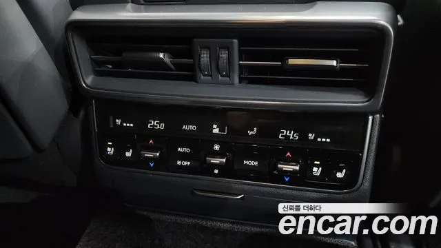 Lexus LX — Фото автомобиля 29