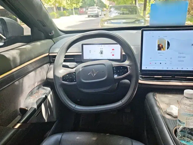 Dongfeng eπ 008 — Фото автомобиля 2
