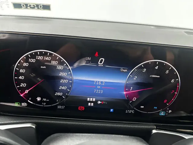 Mercedes-Benz GLB-Class — Фото автомобиля 16