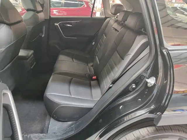 Toyota RAV4 — Фото автомобиля 16