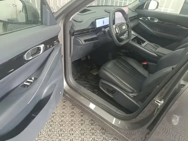 Geely Galaxy E5 — Фото автомобиля 15