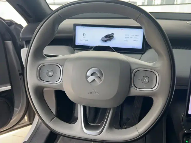 Nio ET5 Touring — Фото автомобиля 2