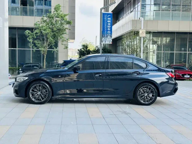 BMW 3 Series — Фото автомобиля 4