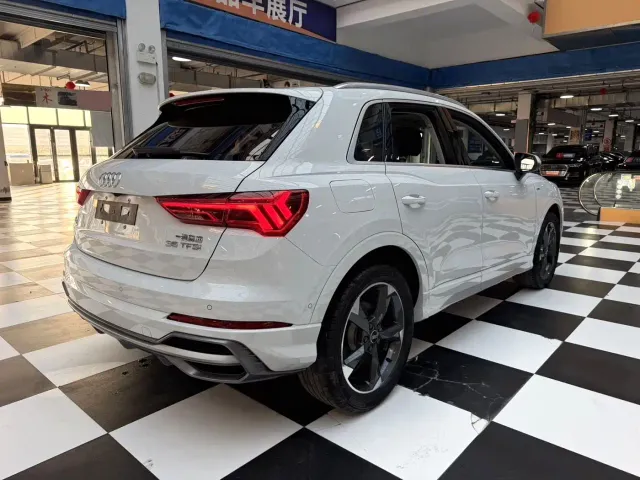 Audi Q3 — Фото автомобиля 17