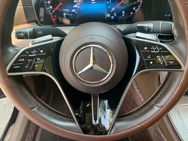 Mercedes-Benz E-Class — Фото автомобиля 19