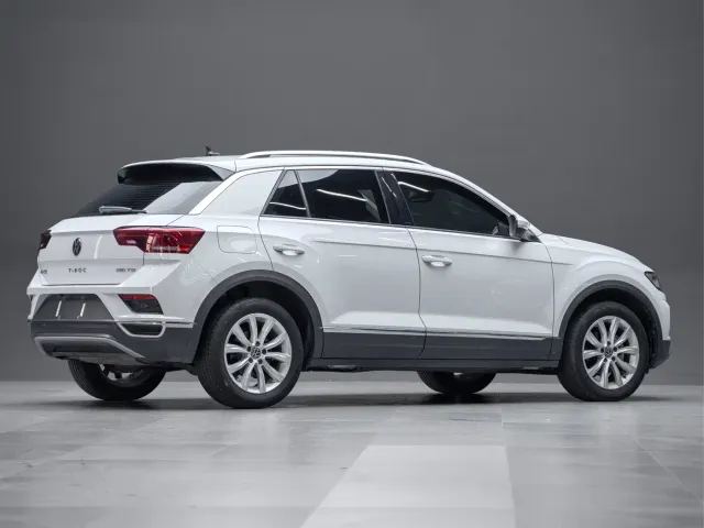 Volkswagen T-Roc — Фото автомобиля 9