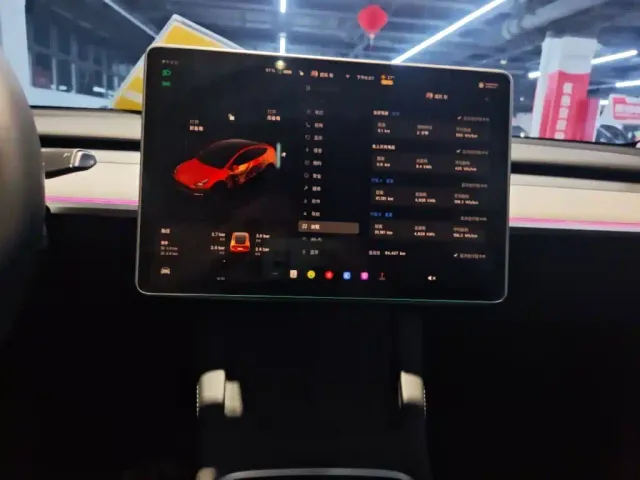 Tesla Model Y — Фото автомобиля 12