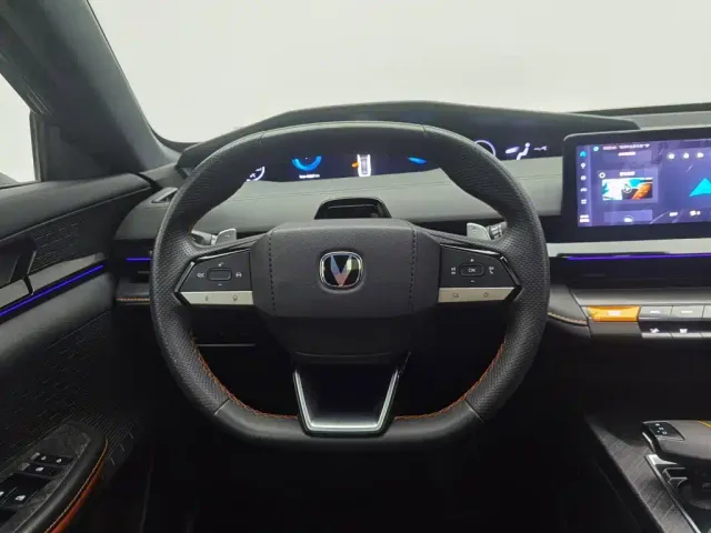 Changan UNI-V — Фото автомобиля 11