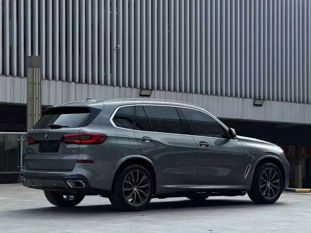 BMW X5 — Фото автомобиля 8