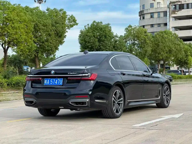 BMW 7 Series — Фото автомобиля 4