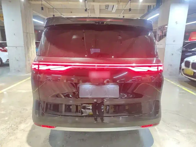 BYD Xia — Фото автомобиля 5
