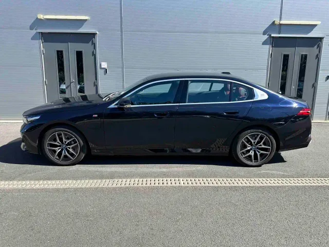 BMW i5 — Фото автомобиля 9