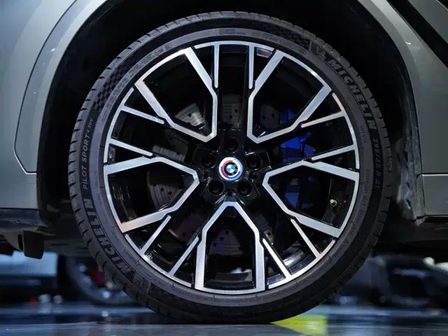 BMW X6 M — Фото автомобиля 7