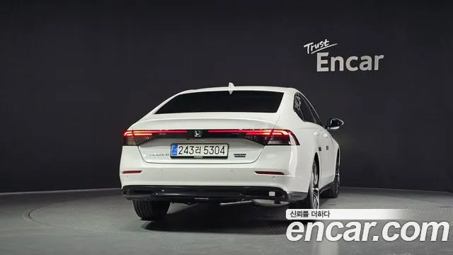Honda Accord — Фото автомобиля 4