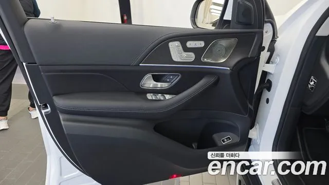 Mercedes-Benz GLE-Class — Фото автомобиля 13