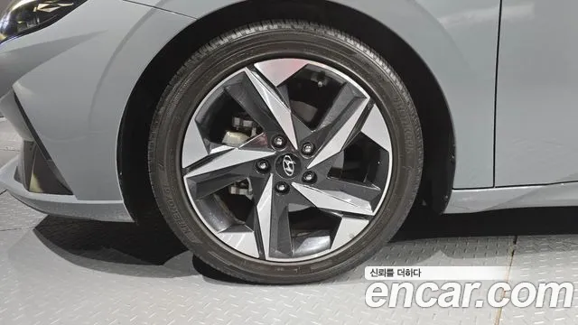 Hyundai AVANTE Avante (CN7) — Фото автомобиля 5