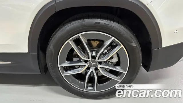 Mercedes-Benz GLB-Class — Фото автомобиля 5