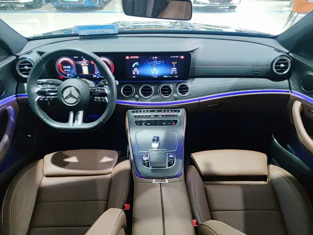 Mercedes-Benz E-Class — Фото автомобиля 12