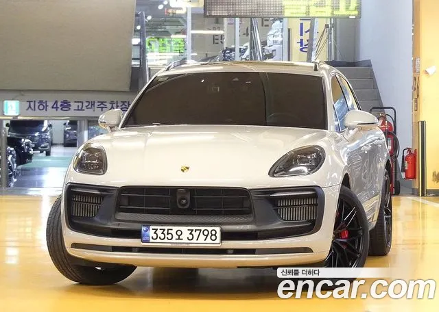 Porsche Macan — Фото автомобиля 3