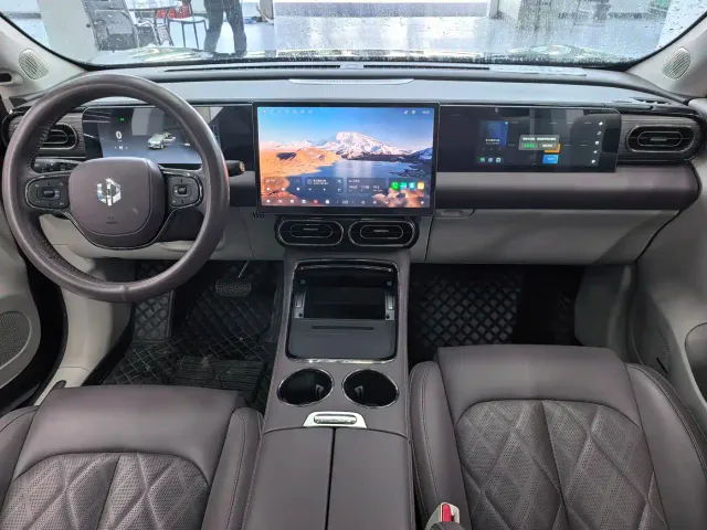 Leapmotor C11 — Фото автомобиля 7