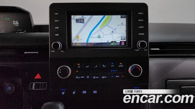 Hyundai Staria Staria L3.5 Инвалидная коляска Подъёмник/Slope — Фото автомобиля 12