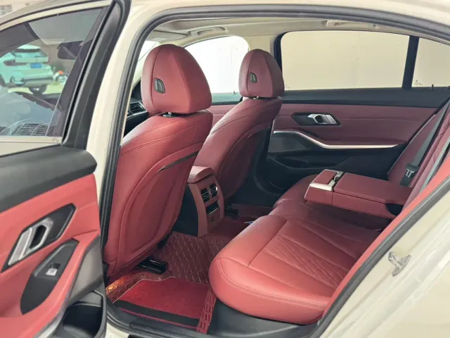 BMW 3 Series — Фото автомобиля 8