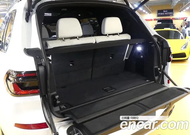 BMW X7 M60i xDrive M Sport 6 мест — Фото автомобиля 4