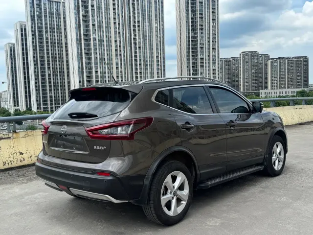 Nissan Qashqai — Фото автомобиля 14