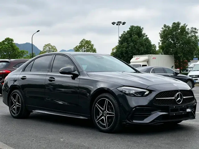 Mercedes-Benz C-Class — Фото автомобиля 3