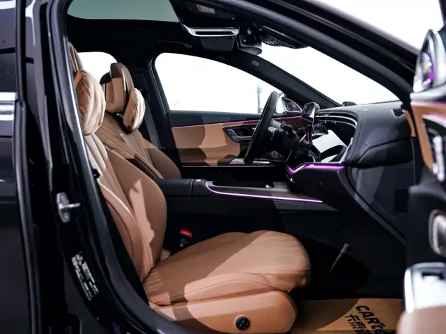Mercedes-Benz E-Class — Фото автомобиля 18