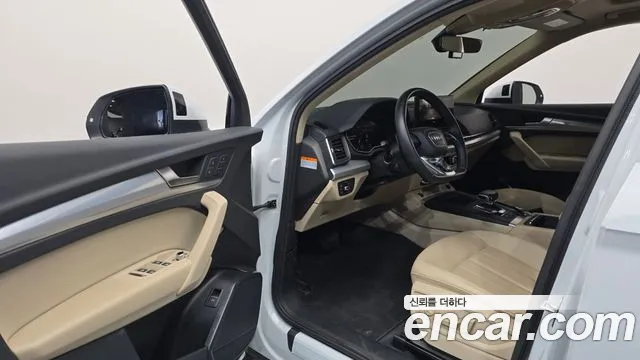 Audi Q5 FY — Фото автомобиля 10