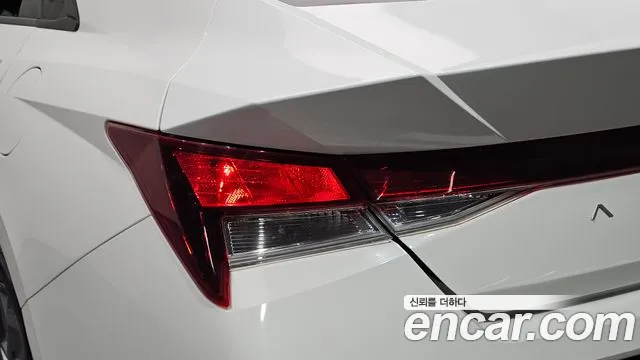 Hyundai Avante — Фото автомобиля 8