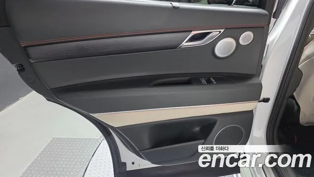 Genesis GV80 — Фото автомобиля 25