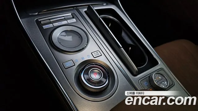 Genesis GV80 — Фото автомобиля 12