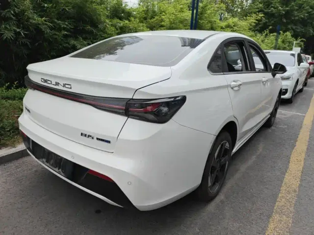 BAIC Beijing EU5 PLUS — Фото автомобиля 6
