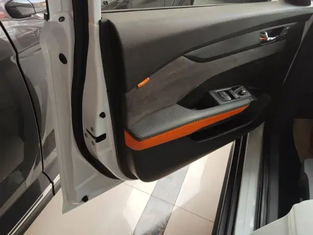 Dongfeng Yixuan GS — Фото автомобиля 7