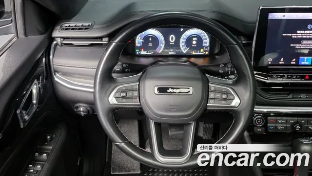 Jeep Compass — Фото автомобиля 12