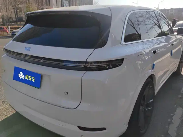 Li Auto L7 — Фото автомобиля 3