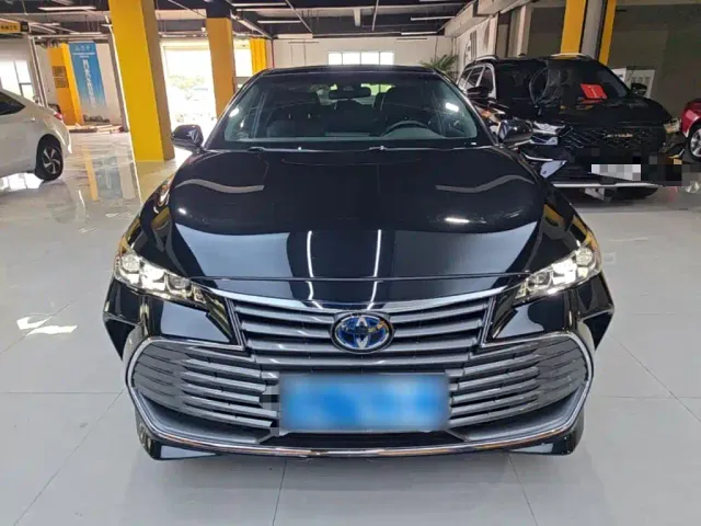 Toyota Avalon — Фото автомобиля 2