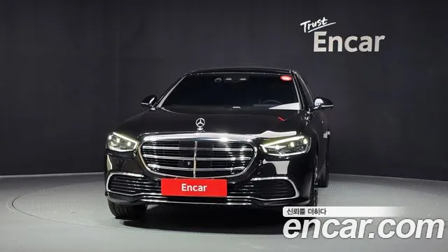 Mercedes-Benz S-Class — Фото автомобиля 3