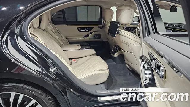 Mercedes-Benz S-Class — Фото автомобиля 12