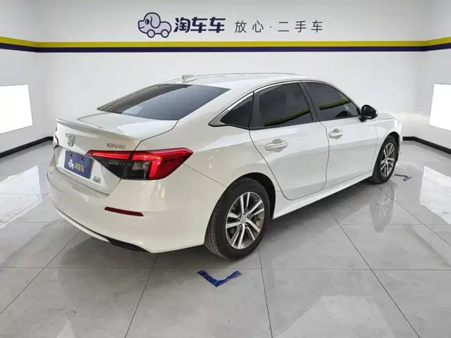 Honda Civic — Фото автомобиля 3