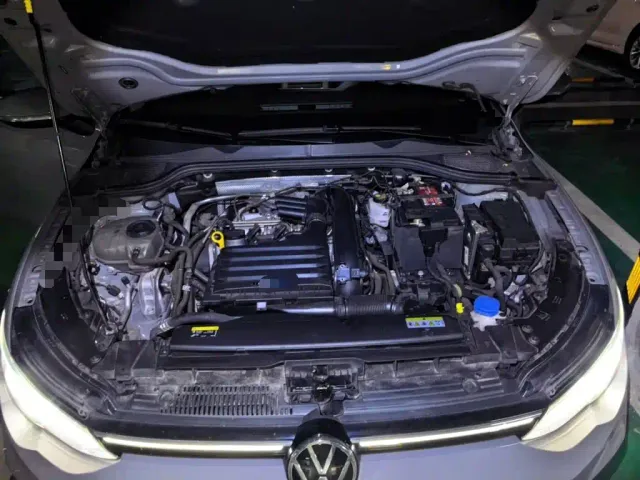 Volkswagen Golf — Фото автомобиля 16