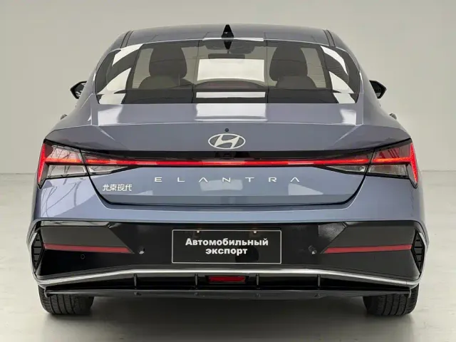 Hyundai Elantra — Фото автомобиля 17