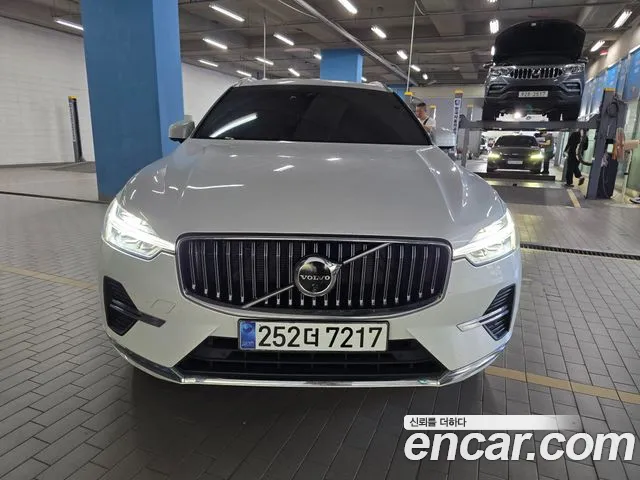Вольво XC60 — Фото автомобиля 2