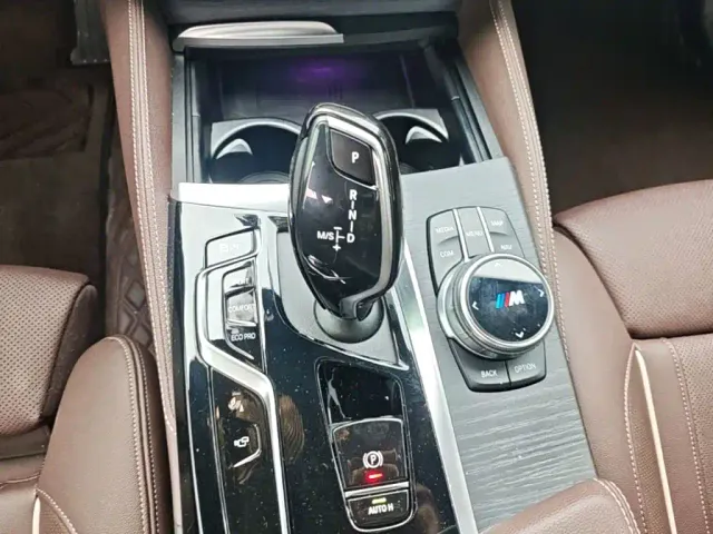 BMW 5 Series — Фото автомобиля 13