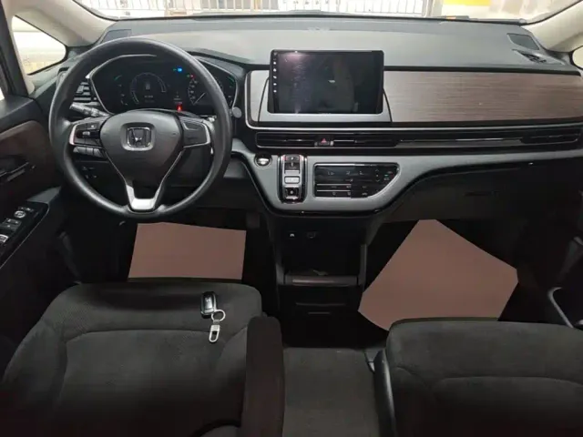 Honda Odyssey — Фото автомобиля 9