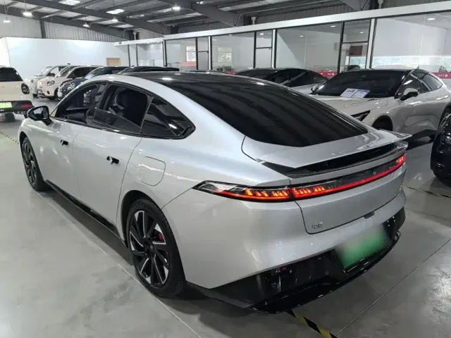 Dongfeng eπ 007 — Фото автомобиля 4