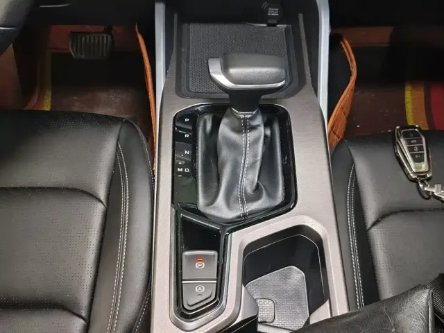 Geely Emgrand — Фото автомобиля 13