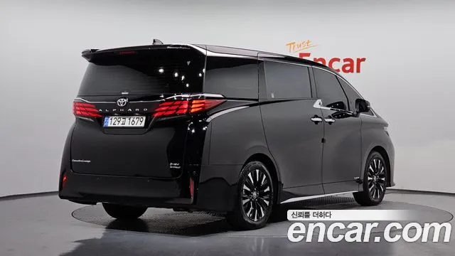 Toyota Alphard Generation 4 — Фото автомобиля 2